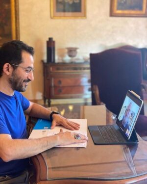 Ahmed Helmy Instagram - سعيد جداً باختياري كسفير ليونيسف لمنطقة الشرق الأوسط وشمال إفريقيا
@unicef_mena

على مدار الخمس سنين اللي فاتو اشتغلت مع يونيسف مصر @unicef.egypt
على ملفات مهمة لتنمية الطفولة المبكرة، والتربية الإيجابية، والتصدي للتنمر. والفترة الجاية حنركز على القضايا الإقليمية اللي بتمس كل أطفالنا.  وبإذن الله نقدر مع بعض نساعدهم وخصوصاً  اللي عايشيين في مناطق النزاعات على إنهم يكبروا بدون خوف ولاحرمان من التعليم.
