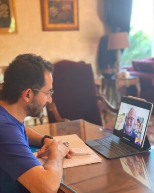 Ahmed Helmy Instagram - سعيد جداً باختياري كسفير ليونيسف لمنطقة الشرق الأوسط وشمال إفريقيا
@unicef_mena

على مدار الخمس سنين اللي فاتو اشتغلت مع يونيسف مصر @unicef.egypt
على ملفات مهمة لتنمية الطفولة المبكرة، والتربية الإيجابية، والتصدي للتنمر. والفترة الجاية حنركز على القضايا الإقليمية اللي بتمس كل أطفالنا.  وبإذن الله نقدر مع بعض نساعدهم وخصوصاً  اللي عايشيين في مناطق النزاعات على إنهم يكبروا بدون خوف ولاحرمان من التعليم.