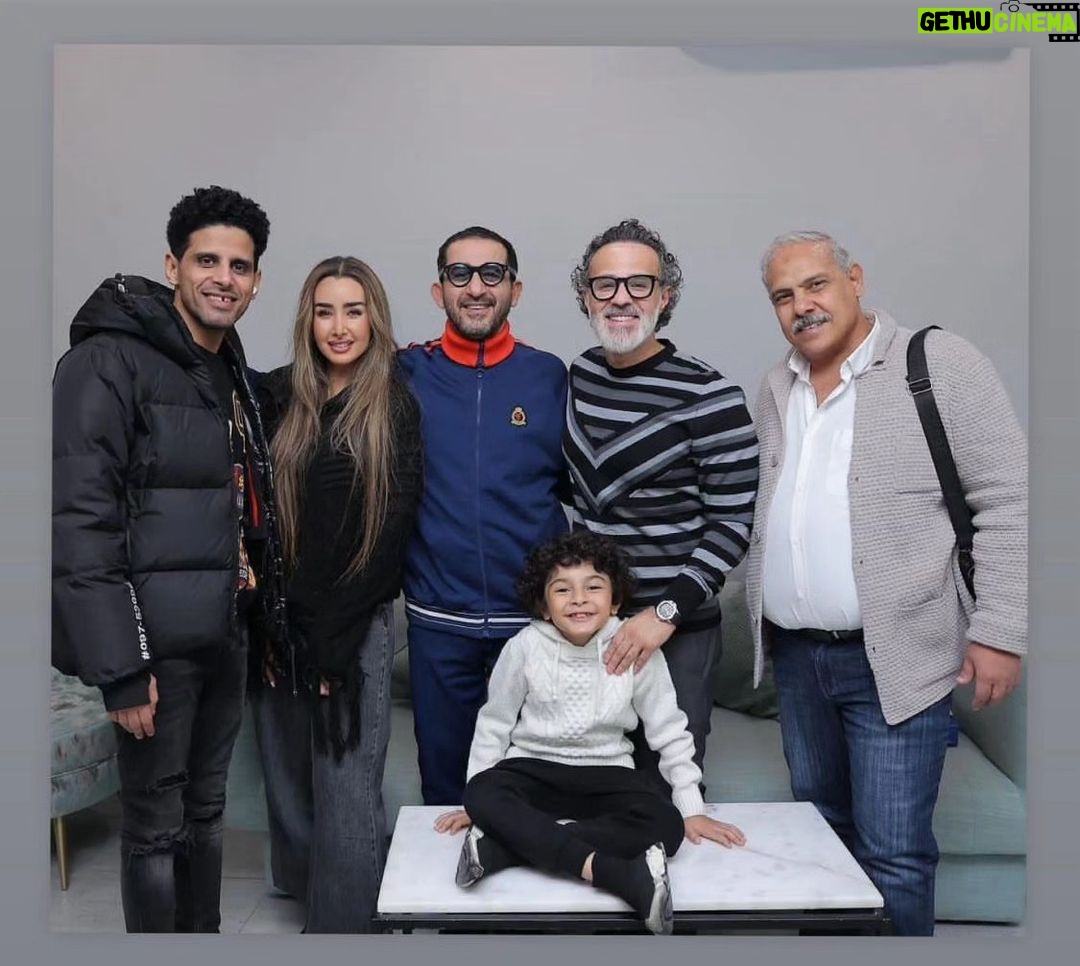 Ahmad Helmy Instagram - شكرا حمدي الميرغني🙏. شكرا هنا الزاهد.🙏 شكرا محمد رضوان.🙏 شكرا چان رامز.🙏 شكرا حمدي بدر🙏. انتوا اجمل صحبه❤️🫶 مسرحيه تييت . @hamdymarghany @hannahelzahed @mohamed.radwanofficial @hamdybadr @jan_ramez_official
