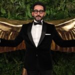 Ahmad Helmy Instagram – تكريم فخم .. استقبال ضخم .. شكرا للجمهور السعودي الحبيب وشكرا لهيئة الترفيه وجزيل الشكر والتقدير لمعالي المستشار ترك ال الشيخ علي هذا التكريم المميز  #joyawards @joyawardss  @turkialalshik ————————————————————thank you my team ——————–Styled by: @maigalal 
Outfit: @orangesquarecairo 
Thank u @hatemhhafez