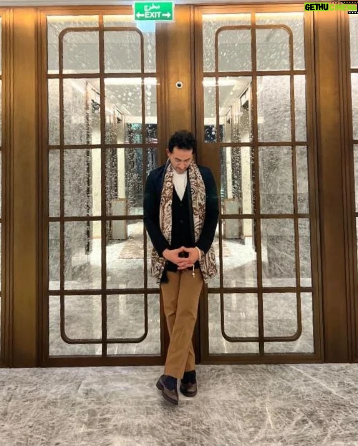 Ahmad Helmy Instagram - شكرا لكل من ساهم في خروج هذا الطقم من الدولاب الي النور Styled by: @maigalal Outfit: @orangesquarecairo Thank u @hatemhhafez