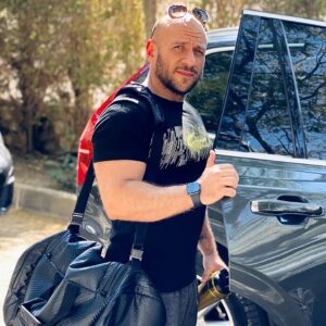 Ahmed Mekky Instagram - جمعه مباركه 🙏🌹🌹🌹

#ahmedmekky #friday #goodmorning #positivevibes #positivity 
#احمدمكي #صباح_الخير #جمعه_مباركه #طاقه_ايجابيه