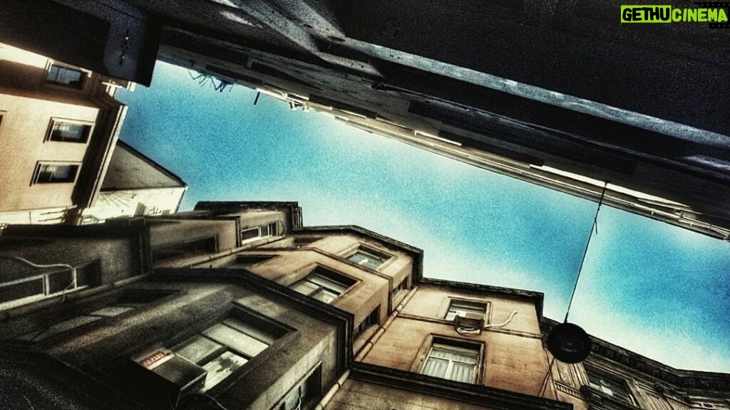 Ahmet Kürşat Öçalan Instagram - #karakoy #istanbul #architecture