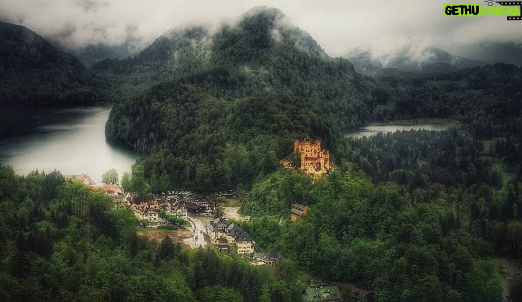 Ahmet Kürşat Öçalan Instagram - #tb #hohenschwangau #füssen #germany #bdteam #beautifuldestination #wonderfulplaces #nature