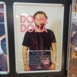Ahmet Kürşat Öçalan Instagram – DONADONA
Ön hazırlığı, set zamanı, set sonrası her bir dakikası çok şey öğretti. Bir senaryo yazdım oynamak ister misin diye sorduğum bütün oyuncu arkadaşlarım büyük fedakarlık ve özveri göstererek beni yalnız bırakmadılar. Böylesine yetenekli bir cast ile çalışmanın mutluluğu bir yana bu kadar iyi insanlardan oluşan bir oyuncu grubu ile bu heyecanı paylaşmak ne büyük şanstı.

Teknik ekip – öylesine sahiplendiler ki Donadona’yı, emeklerine sağlık. Her birinize çok teşekkürler. @nusretemrebilgin.dop
@borakasrga @barbarosgokdemir 

Sete herkesten önce gelip herkesten sonra çıkan yönetmenlerimiz @ismetk ve @kaanarici Donadona’ya öyle bir enerji koydular ki inanılmazdı. Kelimelerle ifade edilemeyecek bir enerji. Yoruldular hem de çok yoruldular. Öyle böyle değil :) 

Son olarak kardeşim @ahmetorhon ile böylece @orhonacademy ‘nin ilk filmini de hayata geçirmiş olduk. Devamı da mutlaka gelecek. 

Prömiyerimizi @istanbulfilmfestivali_  ile yapmış olmak da ayrıca çok güzeldi. Festivalde emeği geçen herkese de çok teşekkürler.

@elifgizemaykul
@bburakakbass @erdemsakalibuyuk @canyilmaz086 @duygukum @eraysel__ @elifisci_ @gizemtileyli @alisanozkan @mugeduygunn @araskosedag @pnarefee @gunesgurpinar @kaderezgec @yusufozturkb @aybiketuran @omercangul @seherozkan @cemr.e.er