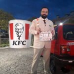 Ahmet Kürşat Öçalan Instagram - @blab_istanbul, yonetmenimiz @evindooms ve tum ekibe, oyuncu arkadaslarima tesekkurlerimle :)