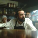 Ahmet Kürşat Öçalan Instagram – 4×3 #ortayaşkrizi #gibidizisi 
Nezzo cafe’de sıradan bir gün.