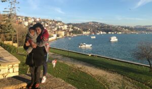 Ahmet Uğur Say Instagram - “Allah bana Reşat altını gibi evlat verdi” dedi ;) #piliveyavrusu 🐔🐥