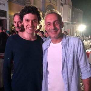 Ahmet Uğur Say Instagram - Aklımla, kalbimle çok daha fazla insanla, çok daha güzel kareler çektim... Anlar, yaşanılanlar ve tekamül. Şükür! #vatanımsensinveda