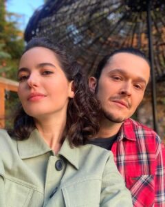 Ahmet Uğur Say Instagram - Oooo @ezgisenler ☀️🎵🎶
