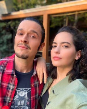 Ahmet Uğur Say Instagram - Oooo @ezgisenler ☀️🎵🎶