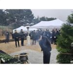 Ahn Cheol-soo Instagram - '새해를 맞이하여 현충탑 참배를 드렸습니다' 2024년 신년을 맞이해 성남시 수정구 현충탑에서 열린 참배 행사에 참석했습니다. 새해에도 국가를 위해 희생하신 순국선열과 호국영령분들께 감사하는 마음을 잊지 않겠습니다.