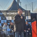 Ahn Cheol-soo Instagram - '성남시의 골 때리는 그녀들' ⚽🏃🏻‍♀️ 2023 성남FC 위민스컵 대회가 성대한 막을 열었습니다. 12개팀, 무려 300여 명이 참가한 이번 대회에서 성남시 여성축구의 뜨거운 열정을 느낄 수 있었습니다. 🔥🔥 모쪼록 오늘 참석하신 선수분들 모두 부상없이 대회 마치시길 바랍니다. #성남FC #위민스컵 #여성축구 #안철수 성남FC - Seongnam FC