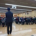 Ahn Cheol-soo Instagram - '판교·백현·운중동 주민분들께 지난 1년의 성과를 말씀드렸습니다!' 👨🏻‍💼 지난주 야탑동에 이어 오늘은 판교동 주민센터에서 의정보고회를 열었습니다. 신상진 성남시장님을 비롯해 지역 곳곳을 속속들이 알고 계시는 시도의원분들이 함께해 주셔서 더욱 풍성한 의정보고가 되었습니다. 추위가 잠시 물러가고 따뜻해져 놀러가기 좋은 주말임에도, 정말 많은 주민 여러분이 참석해주셨습니다. 지난 1년간 분당판교가 이만큼 발전할 수 있었던 것도 주민 여러분의 뜨거운 열정 덕분이라고 생각합니다. 내년 2024년에는 우리 분당·판교가 노후신도기 특별법 국회 통과에 힘입어 1기 미래 도시로 나아갈 수 있도록 온 힘을 다하겠습니다! 🏙 #판교동 #백현동 #운중동 #의정보고회 #분당 #판교 #안철수 판교동주민센터