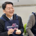 Ahn Cheol-soo Instagram - '나누고 함께하면 더 커지는 행복!' 오늘은 이매1,2동 주민센터에서 시작해 주변 상권을 둘러보며 주민 여러분께 인사를 드리고, 삼평동 주민분들과 명절을 맞아 함께 만두를 빚었습니다. 주민 여러분께서 이웃과 취미를 함께하고 음식을 나누시는 화목한 모습을 보며, 제 마음 깊숙한 곳까지 따뜻해지는 기분이 들었습니다. 덕분에 저희 가족들도 행복하고 풍성한 명절을 보낼 수 있을 것 같습니다. 늘 감사드리고 사랑합니다. #이매1동 #이매2동 #삼평동 #만두 #명절 #안철수 성남시 분당구 삼평동