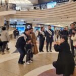 Ahn Cheol-soo Instagram - '갑진년 새해, 푸른 청룡의 기운이 가득하시길!' 판교노인복지관 명절 행사를 시작으로 지역 경로당과 관공서, 주요 상권을 순회하며 주민 여러분께 새해 인사를 드렸습니다. 중간에는 많은 주민분들이 산책로로 애용하시는 운중천 지방하천정비사업 또한 설명드릴 수 있어서 더욱 뜻깊었습니다. 새해에도 주민 여러분의 행복한 일상을 위해 구석구석 빈틈없이 살피는 안철수가 되겠습니다. #구정 #새해 #인사 #운중천 #일상 #행복 #안철수 경기도 성남시 분당구