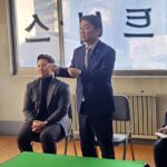 Ahn Cheol-soo Instagram - '야탑동 주민 여러분! 안철수입니다' 오늘은 야탑동의 소상공인, 학부모분들을 비롯해 많은 주민 여러분들을 찾아뵙고 왔습니다. 고물가, 고금리에 많은 소상공인 여러분이 어려움에 처해 계시고, 우리 아이교육을 어떻게 시켜야 할지 학부모분들은 늘 고민이 많아 보였습니다. 아울러 모든 주민분들이 불편을 겪고 계신 교통 문제의 전반적인 해결을 위해 노력하고 있습니다. 우리 야탑동 주민 여러분께서 하루빨리 근심을 더실 수 있도록, 달리고 또 달리겠습니다. #성남 #분당 #야탑 #소상공인 #학부모 #안철수 분당구 야탑동