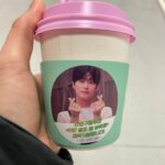 Ahn Dong-gu Instagram – 추운 날 따뜻한 감동 보내주신 천사 세아누나..🥰 @loveyoonsea 
서프라이즈 덕분에 더 즐겁게 일했어요. 감사합니다😍🤍