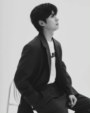 Ahn Dong-gu Instagram - 