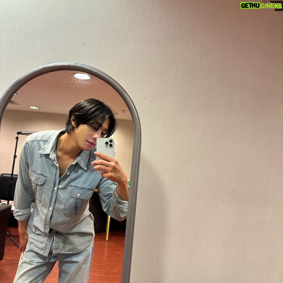Ahn Hyo-seop Instagram - Love you Hong Kong❤️