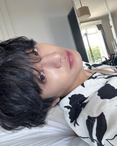 Ahn Hyo-seop Instagram - Love you paris