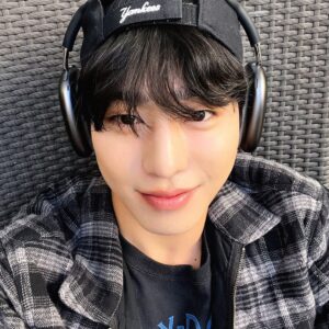 Ahn Hyo-seop Instagram - 🐰
