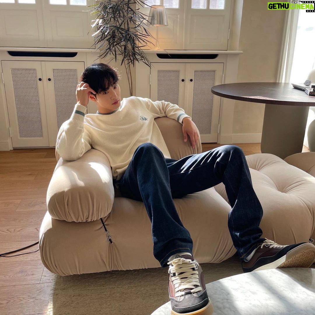 Ahn Hyo-seop Instagram - @Dior @MrKimJones #DiorB713 #CactusJackDior