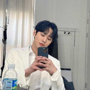 Ahn Hyo-seop Instagram - 😌