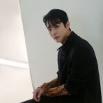 Ahn Hyo-seop Instagram - 오늘밤 10시 sbs! and also at wavve