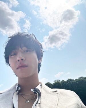 Ahn Hyo-seop Instagram - Love you paris