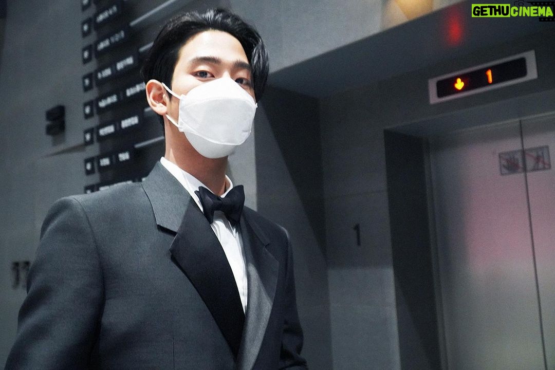 Ahn Hyo-seop Instagram - 새해 복 많이 받으세요! Happy New Year!
