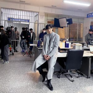 Ahn Hyo-seop Instagram - 사내맞선이 어제부로 막을 내렸습니다. 냉철하고 차갑던 태무가 하리를 만나 본인도 몰랐던 자기의 진짜 모습을 찾아갈 수 있었습니다. 비록 드라마는 끝이 났지만 둘의 행복은 이제부터 평생 이어져 나갈 거라고 믿습니다. 지금까지 사내맞선을 시청해 주셨던 모든 분들에게 정말 큰 감사를 드리고 싶습니다. 여러분이 계셨기에 저희가 존재할 수 있었습니다. 정말 감사합니다. 그리고 항상 웃음이 끊이지 않는 현장을 만들어주신 정말 '좋은 사람들'에게 감사하다고 전하고 싶습니다. 사내맞선을 통해 받은 모든 사랑은 제가 아닌 모든 분들의 진심 어린 노력과 애정을 통해 만들어진 거라고 생각합니다. 무엇보다 모든 순간이 정말 행복했습니다. 이 행복을 느끼게 해주신 모든 분들께 마지막으로 감사하다는 말 전하고 싶습니다.

I feel like I got more love than I deserve. It was all because of the dedication and hard work everyone put into this project. Thank you so much for all of your love and support. Although the drama ended, the story of Taemoo and Hari still goes on.