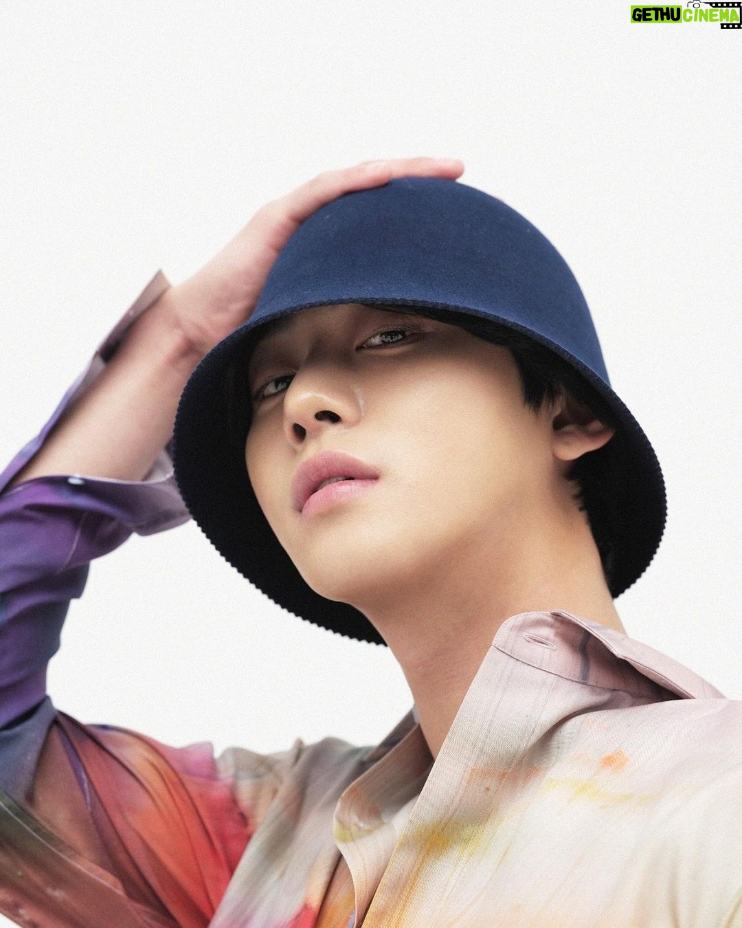 Ahn Hyo-seop Instagram - #AD BERLUTI W21 Collection ‘Living Apart Together’ @berluti @kris_van_assche #Berluti #벨루티
