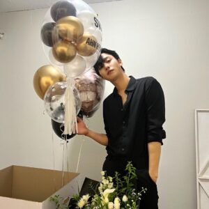 Ahn Hyo-seop Instagram - 🖤