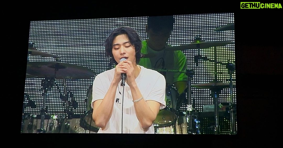 Ahn Hyo-seop Instagram - Love you Seoul once more❤️