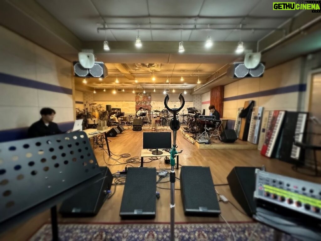 Ahn Hyo-seop Instagram - 내일 5시에 만나요❣️ #서울앵콜