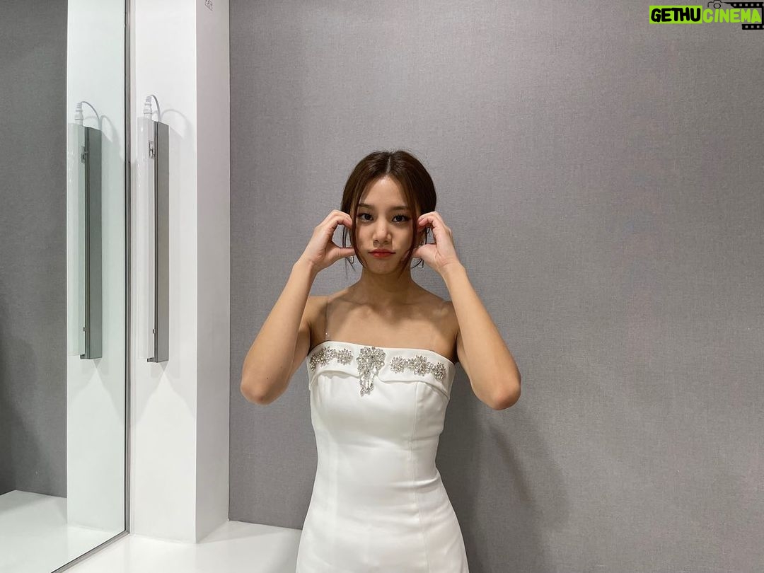 Ahn Sol-bin Instagram - 라붐 kiss kiss 엠카 본방사수!!!🤧