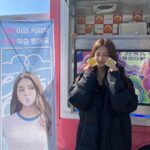 Ahn Sol-bin Instagram - 울 라떼 덕분에 힘이 마구마구 난다!!!! 현지 직송 커피 잘 마실게요♥️ 진짜 고맙고 사랑해 ♥️ #jtbc드라마 #아이돌더쿱 #코튼캔디