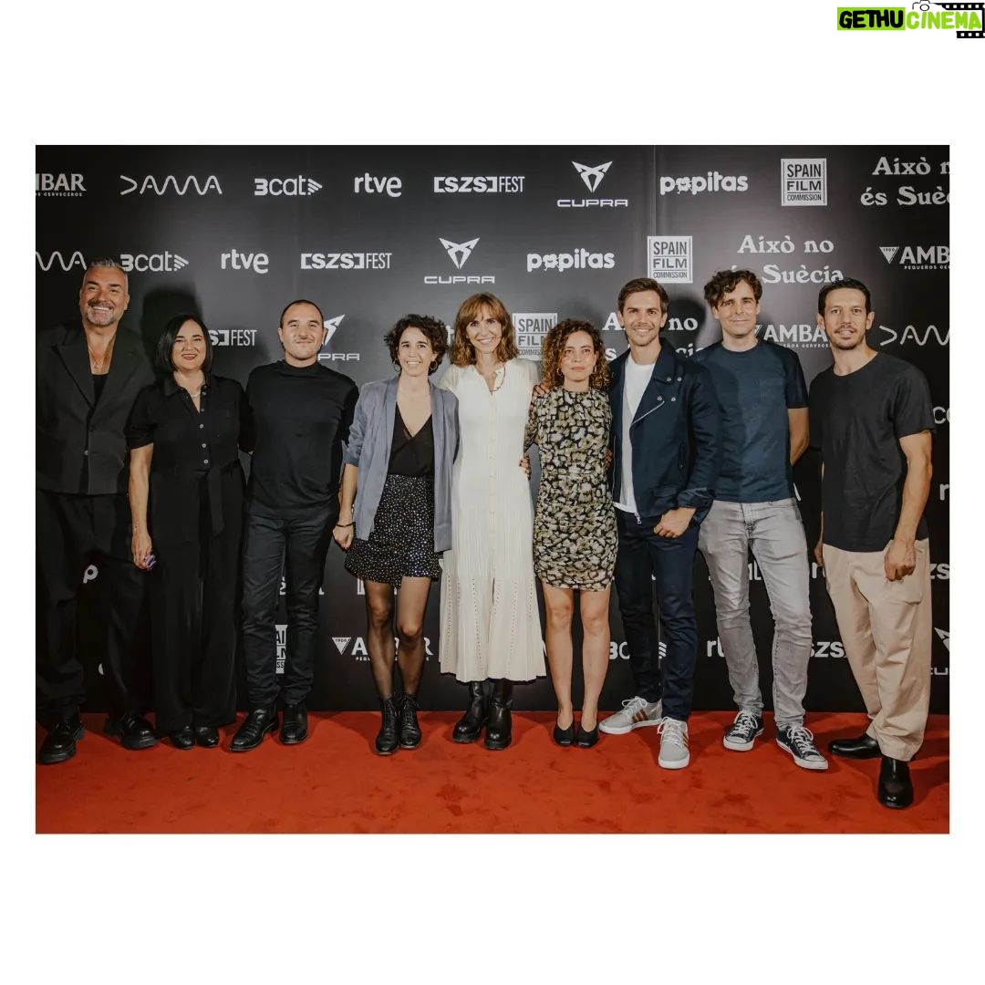 Aina Clotet Instagram - Ahir va ser una nit màgica. Moltes ganes que AIXÒ NO ÉS SUÈCIA arribi a tothom al Novembre. Gràcies @serielizadosmag , ha sigut meravellós inaugurar la 10 edició. Ayer fue una noche mágica. Muchas ganas de que ESTO NO ES SUECIA llegue a todo el mundo en Noviembre. Gracias @serielizadosmag , ha sido maravilloso inaugurar la 10 edición. @betumolero @tv3cat @rtveplay @victor_sala__ @funicularfilms @nanouk_films