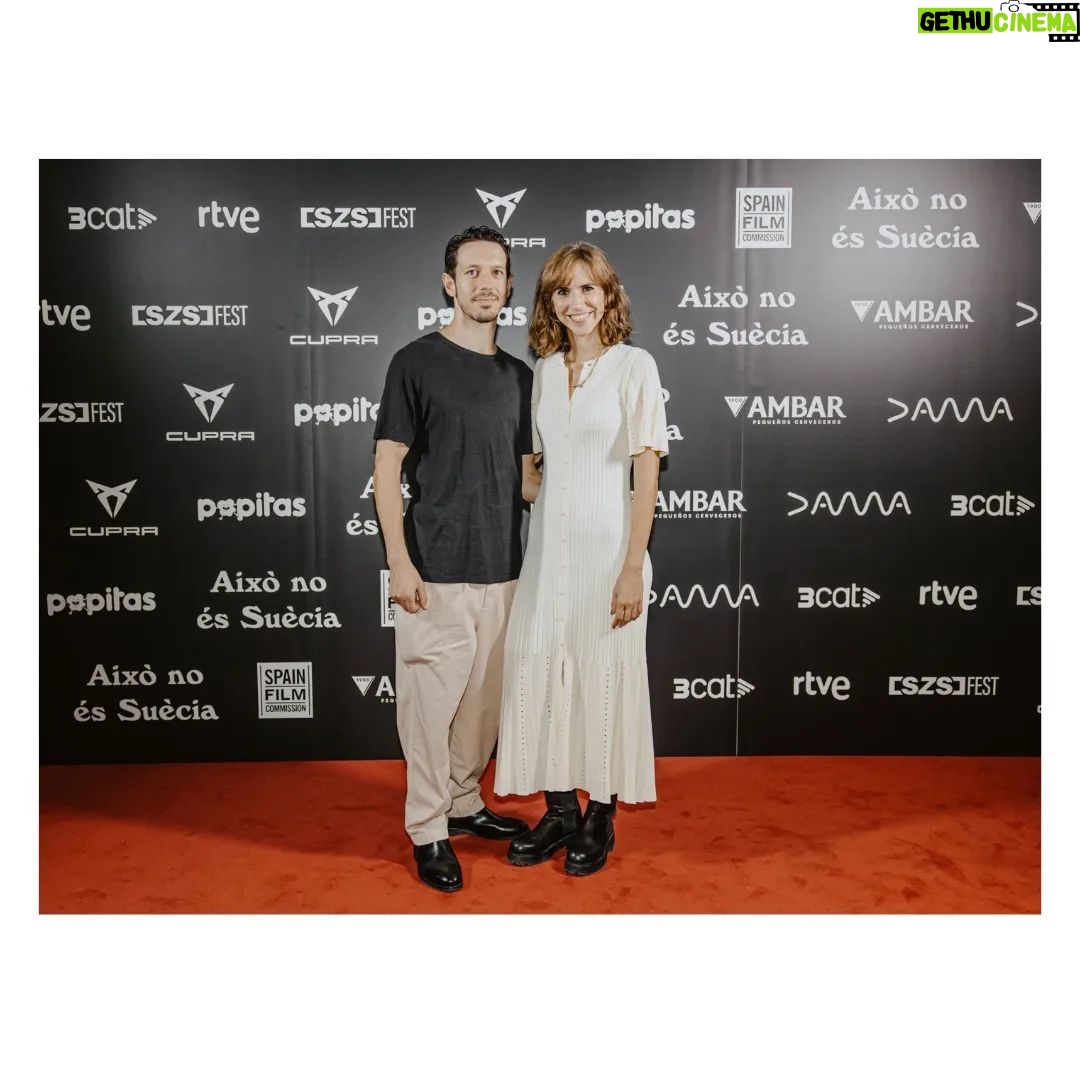 Aina Clotet Instagram - Ahir va ser una nit màgica. Moltes ganes que AIXÒ NO ÉS SUÈCIA arribi a tothom al Novembre. Gràcies @serielizadosmag , ha sigut meravellós inaugurar la 10 edició. Ayer fue una noche mágica. Muchas ganas de que ESTO NO ES SUECIA llegue a todo el mundo en Noviembre. Gracias @serielizadosmag , ha sido maravilloso inaugurar la 10 edición. @betumolero @tv3cat @rtveplay @victor_sala__ @funicularfilms @nanouk_films