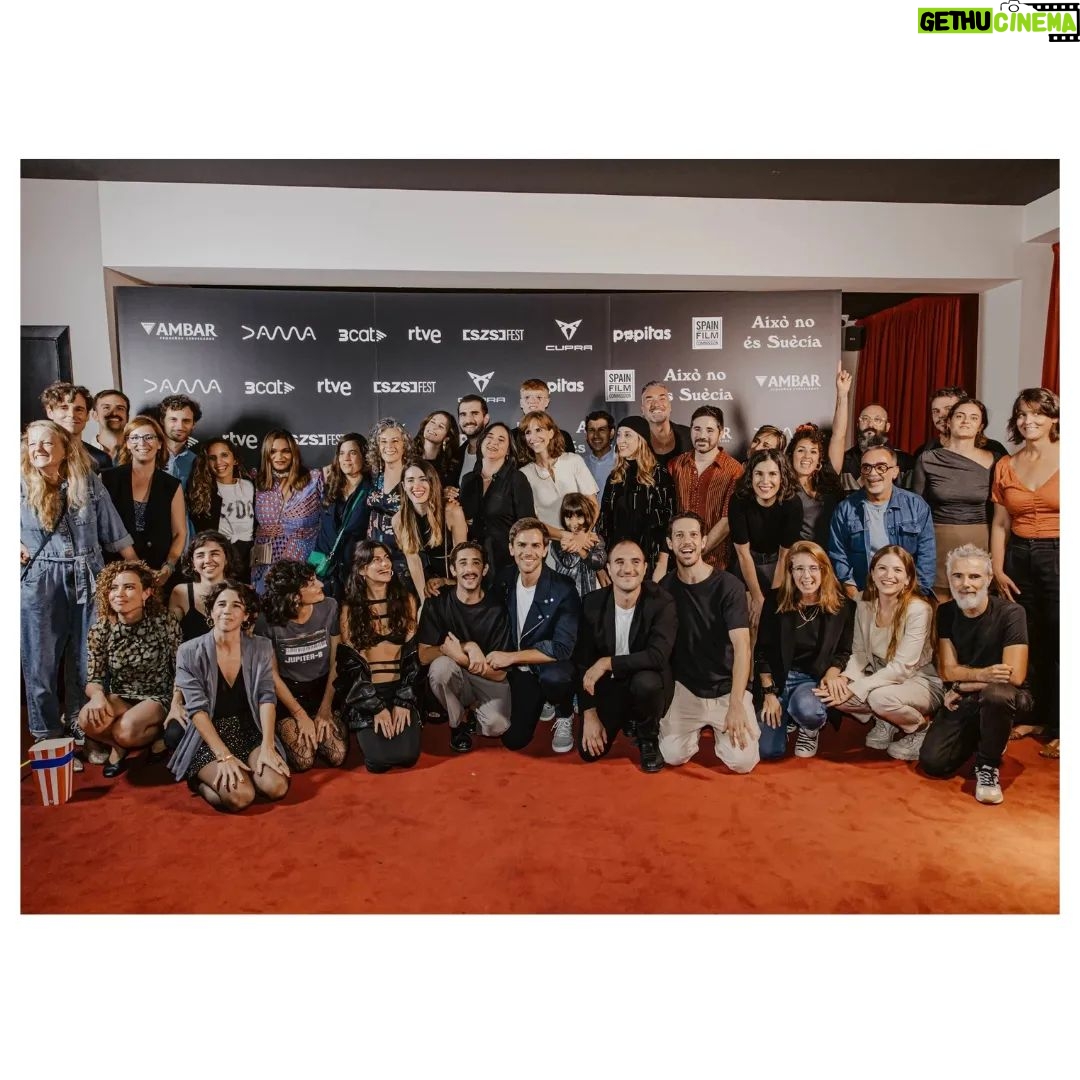 Aina Clotet Instagram - Ahir va ser una nit màgica. Moltes ganes que AIXÒ NO ÉS SUÈCIA arribi a tothom al Novembre. Gràcies @serielizadosmag , ha sigut meravellós inaugurar la 10 edició. Ayer fue una noche mágica. Muchas ganas de que ESTO NO ES SUECIA llegue a todo el mundo en Noviembre. Gracias @serielizadosmag , ha sido maravilloso inaugurar la 10 edición. @betumolero @tv3cat @rtveplay @victor_sala__ @funicularfilms @nanouk_films