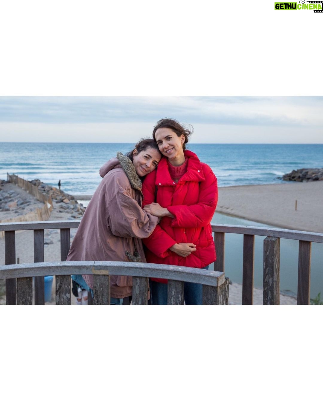 Aina Clotet Instagram - CAT- Amb una última seqüència al Marroc i molta emoció, posem punt i final al rodatge d'AIXÒ NO ÉS SUÈCIA! 🥹🎬 Eternament agraïda a l’equipàs implicat durant aquestes gairebé 14 intenses setmanes de rodatge…i a les que ho han estat des de fa 4 anys (per escriure-la i aixecar-la).💫 Quines ganes que en veieu el resultat! ⭐️ CAST- Con una última secuencia en Marruecos y mucha emoción ponemos punto y final al rodaje de ESTO NO ES SUECIA! 🎬 Eternamente agradecida al equipazo implicado durante estas casi 14 semanas de rodaje..y a los que lo han estado desde hace 4 años (para escribirla y levantarla)💫 Qué ganas de que veáis el resultado! ⭐️ ENG- With one last sequence shot in Morocco and a big smile of satisfaction we put an end to the filming of THIS IS NOT SWEDEN! 🎬 I’d like to thank the great crew involved in the project for all the dedication during these almost 14 intense weeks of shooting.. and to the writers and producers that started to believe in this project 4 years ago…💫 I can’t wait to show you the result!