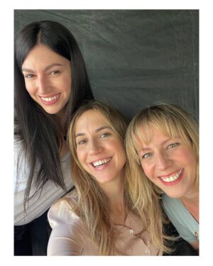Aina Clotet Instagram - 🎬 El cuerpo en llamas 🔥
Love these 2. 
@arcadia_motion_pictures 
@netflixes