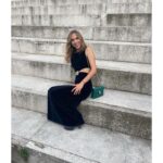 Aina Clotet Instagram – PEOPLE IN RED 2022 🎈
Des de molt petita he vist i viscut els impressionants esforços per recaptar fons per la recerca de l’equip de @fundaciolluita liderat pel meu pare, el Dr.Bonaventura Clotet.
Desde muy pequeña he visto y vivido el impresionante esfuerzo que implica recaudar fondos para investigar en ciencia del equipo @fundaciolluita liderado por mi padre, el Dr.Clotet.
Gràcies a tot@s per la solidaritat.
Gracias a tod@s por la solidaridad.
Y sobretodo gracias a tod@s los investigador@es y trabajador@es de la sanidad por el fundamental trabajo que hacéis.
✨ Special thanks to:
@bulgari
@cristinatamboreroatelier
@newlookbarcelona
@peopleinredgala @yomecorono @fundaciolluita ❤️