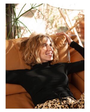 Aina Clotet Instagram - Woman on a sofa

Gracias @woman_es ✨

(Ya tenéis el 3r episodio de HIERRO en @movistarplus 🤐)

📷 by @kikupinol