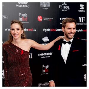 Aina Clotet Instagram - HAPPY BIRTHDAY TO HIM. @marc_clotet Que tinc el germà més guapo que es pot tenir és un fet objectiu;) i que és una de les milors persones que conec i que m’ha tocat la loteria sent la seva germana també!!!! FELICITATS súper bro. En fas 40 i jo encara no m’ho crec!!!!! Enyorança màxima. ✨✨✨ Que me tocó el hermano más guapo que se puede tener es un hecho objetivo, pero que es una persona excepcional y que me ha tocado la lotería siendo su hermana también! FELICIDADES súper bro! Cumples 40 y yo todavía no me lo creo!!!!! Añoramiento máximo. Happy Birthday