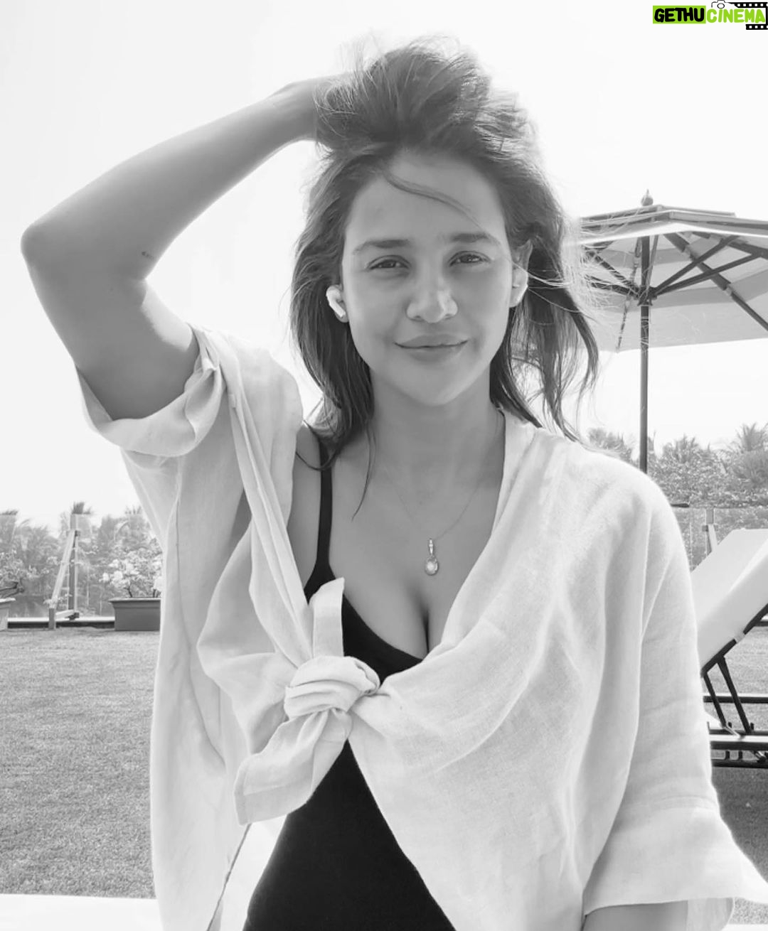 Aisha Sharma Instagram - Serving looks , not tea.