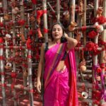 Aishwarya Krishnan Instagram - Shubho Maha Ashtami 💕 . . . . . . . . . . . . . . #durgapuja #indian #ethnic #kolkatadiaries #pandal #durgapuja2022 #maadurga #mahaashtami #saree Shiv Mandir