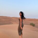 Aishwarya Krishnan Instagram - Look back only to gather how far you’ve come #travel #vacation #traveldiaries #poser #dessertsafari #dessert #dubai #dubaidiaries Desert Safari Dubai