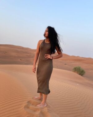 Aishwarya Krishnan Instagram - Live. 

#travel #vacation #traveldiaries #dubai #dubaivacation #familyvacation #trainer #desert #desertsafari #dubaidesert #dubaisesertsafari #pose #model #poser